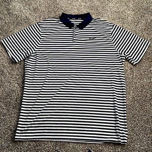 Gently used men’s Nike golf polo